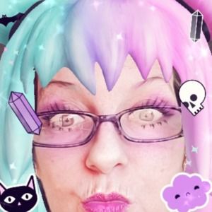 Meet your Posher, Carolyn